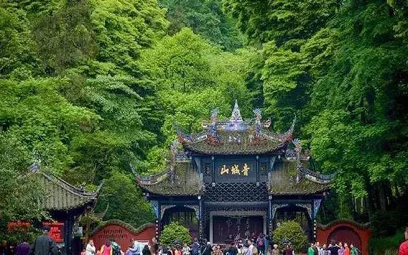 旅行社资质:如何辨别真伪